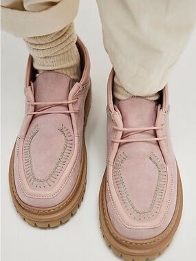 Laidback London Luca Crochet Chukka Boots
